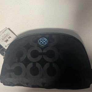 Coach cosmetic bag brand new can be a gift